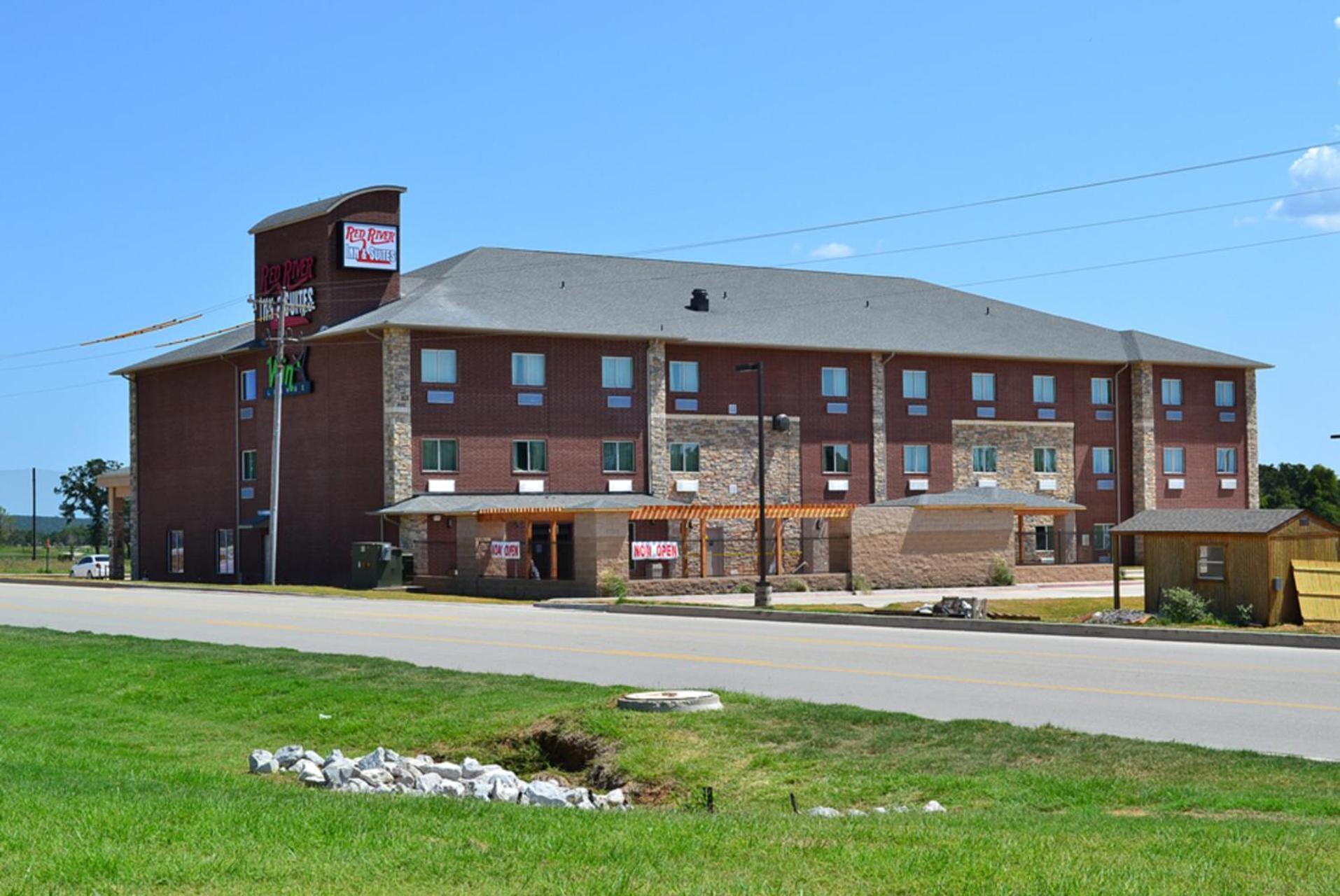 Red River Inn And Suites Такервилл Экстерьер фото